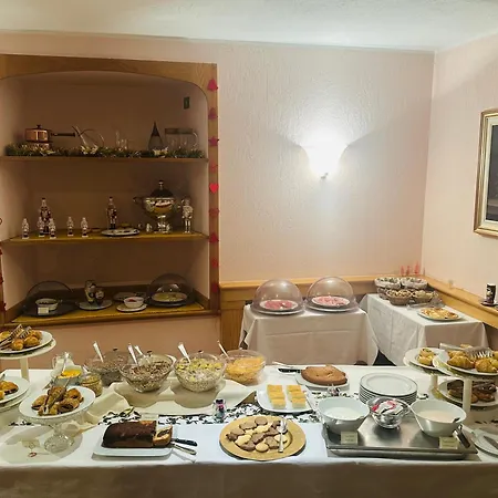 Centrale Готель