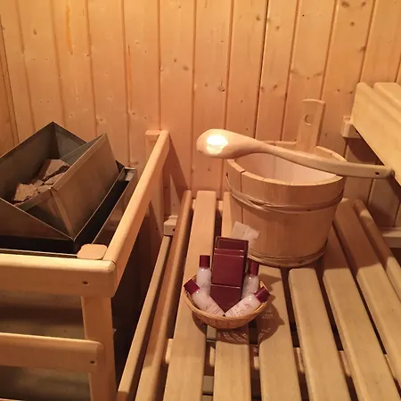 Centrale Готель