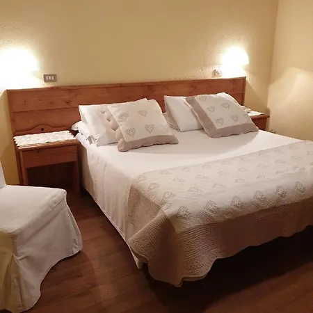 Centrale Готель